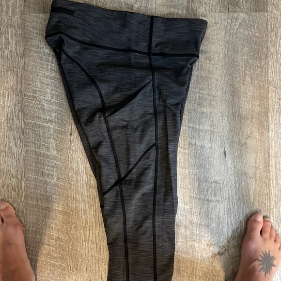 VGUC Lululemon grey leggings - Picture 5 of 5